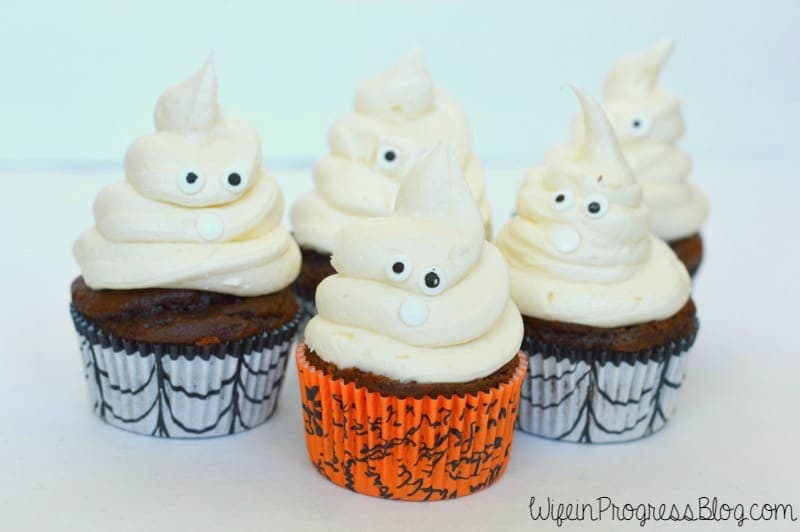 These Halloween ghost cupcakes are sweet chocolate cupcakes topped with spooky vanilla icing