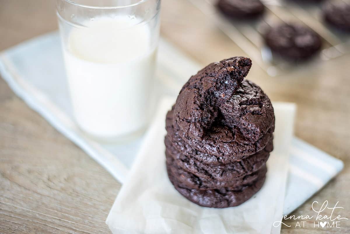 Flourless, paleo friendly double chocolate cookies that are dairy free with no refined sugar